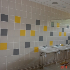 Pose de carrelage mural