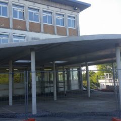 Construction d'un préau au collège de Crécy