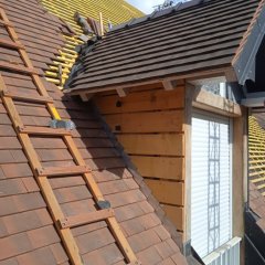 Réfection d'une toiture en tuiles plates à FESTIEUX